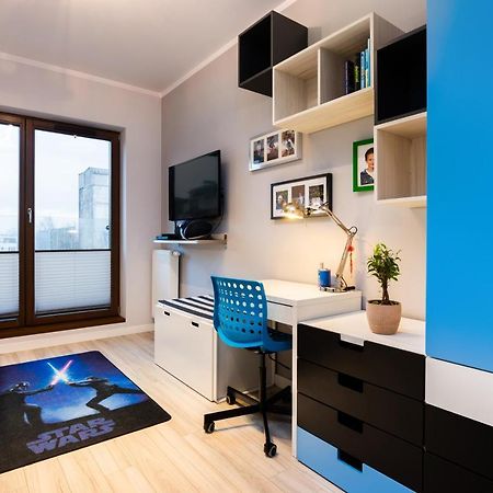 Elegant Business Accommodation With Parking - By Upstairs Cracovia Exterior foto
