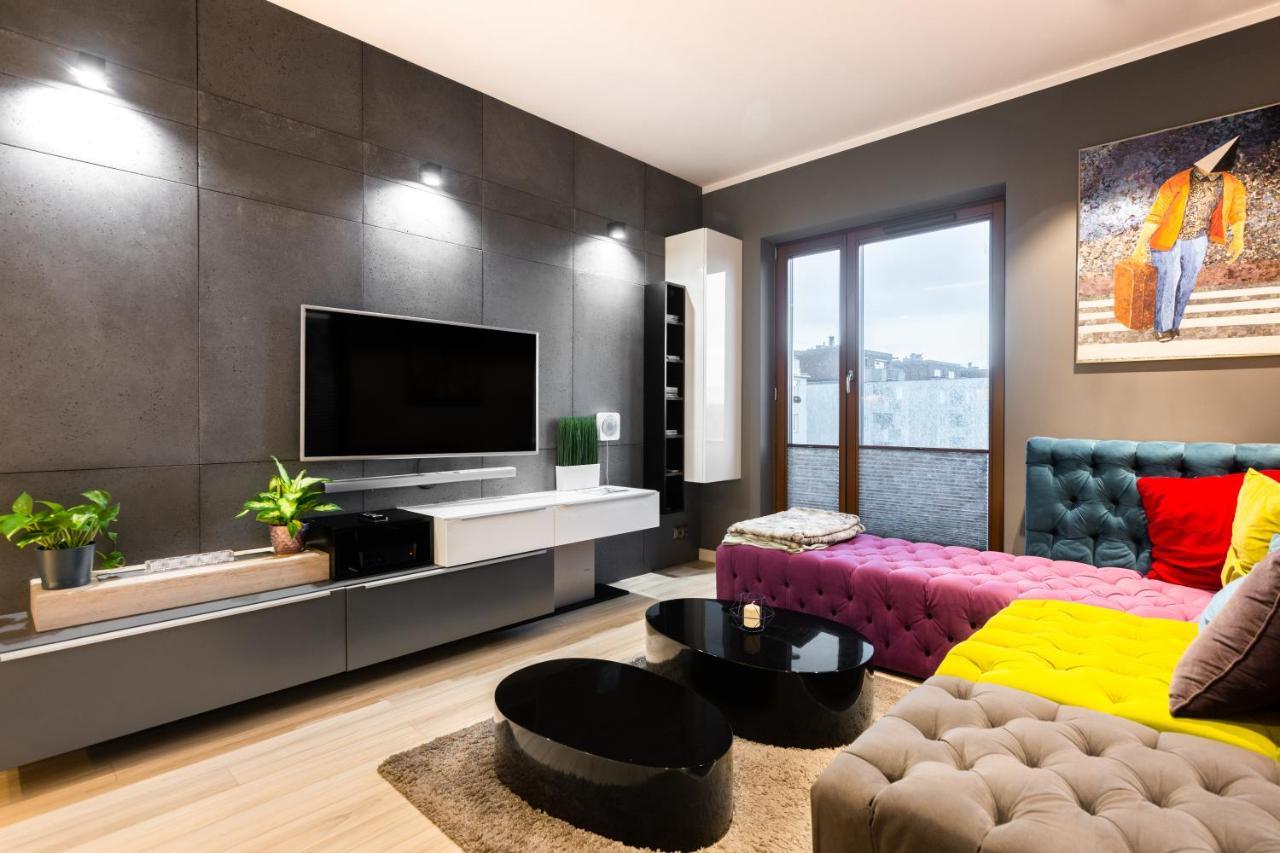 Elegant Business Accommodation With Parking - By Upstairs Cracovia Exterior foto